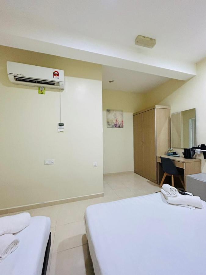 Noor Hotel Kangar Bagian luar foto
